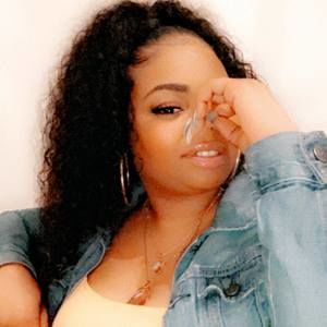 Meet your Posher, Yvette